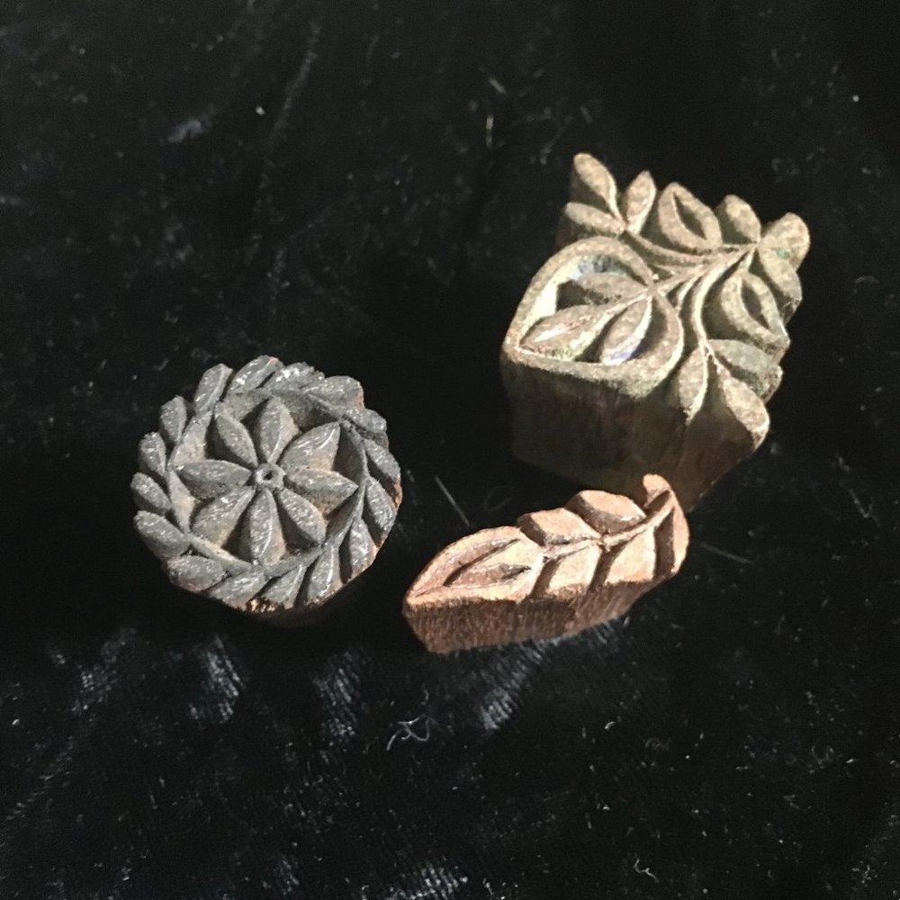 THREE SMALL TEAK WOOD CLOTHING STAMPS FROM INDIA